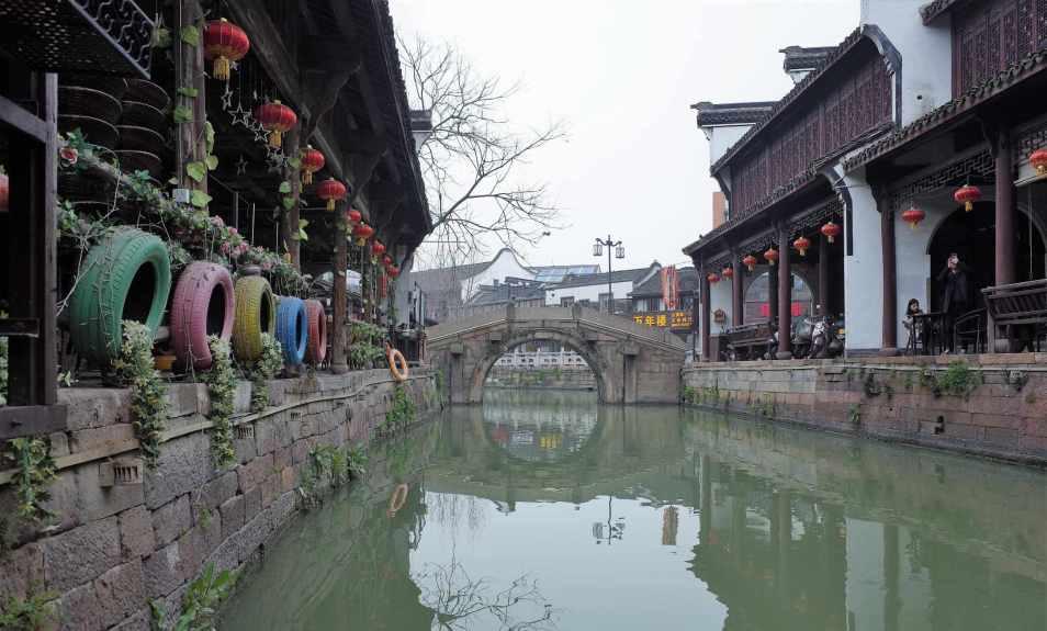 倍杰特(300774.SZ):与和田地区行政公署签订战略合作框架协议